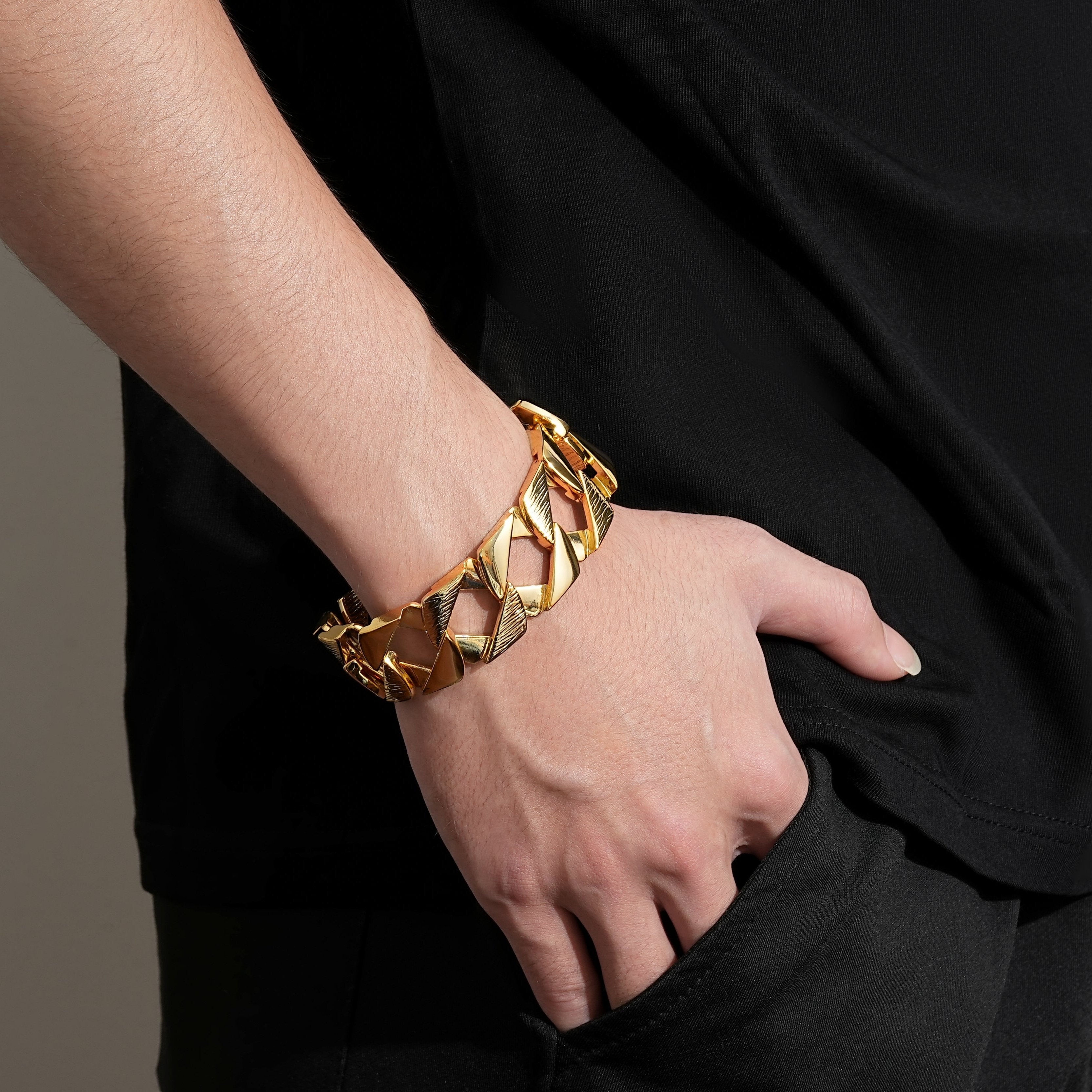 Big gold chaps bracelet with 27mm curb links, 120g, 9 inches.