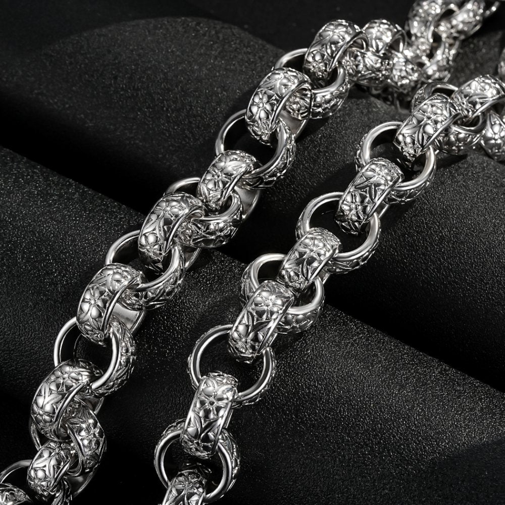 Close-up of Silver Belcher Chain