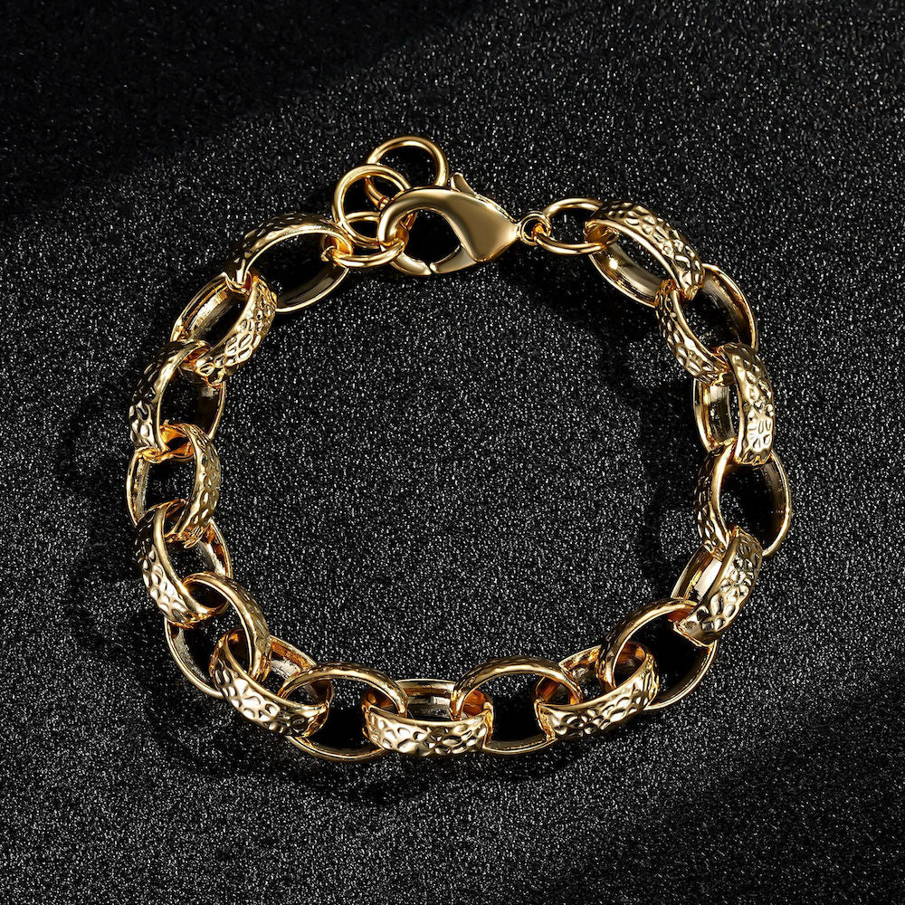 10mm wide gold oval Belcher bracelet, 7-8 inches, 22 grams, hammered pattern.