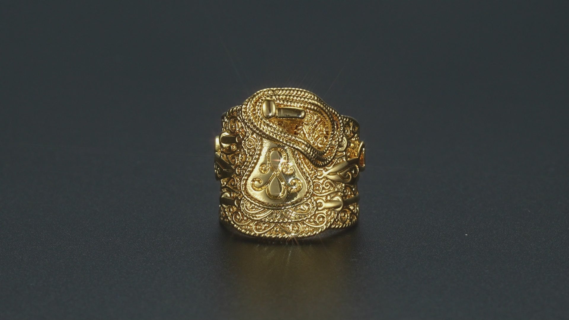 Mens gold saddle on sale ring