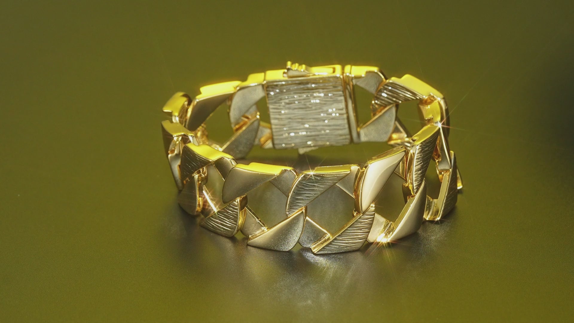 Diamond Cuban Link Bracelet in 14k Yellow Gold 7 Ctw – Avianne Jewelers